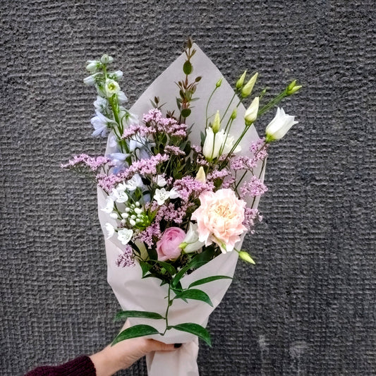 Small bouquet of seasonal flowers