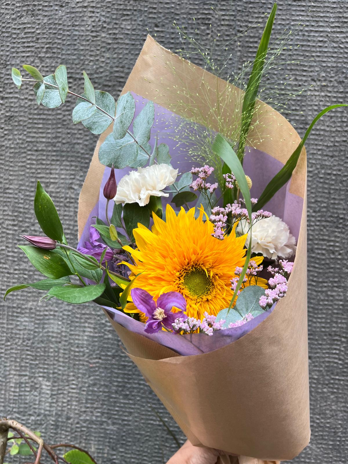 WEEKLY BOUQUET