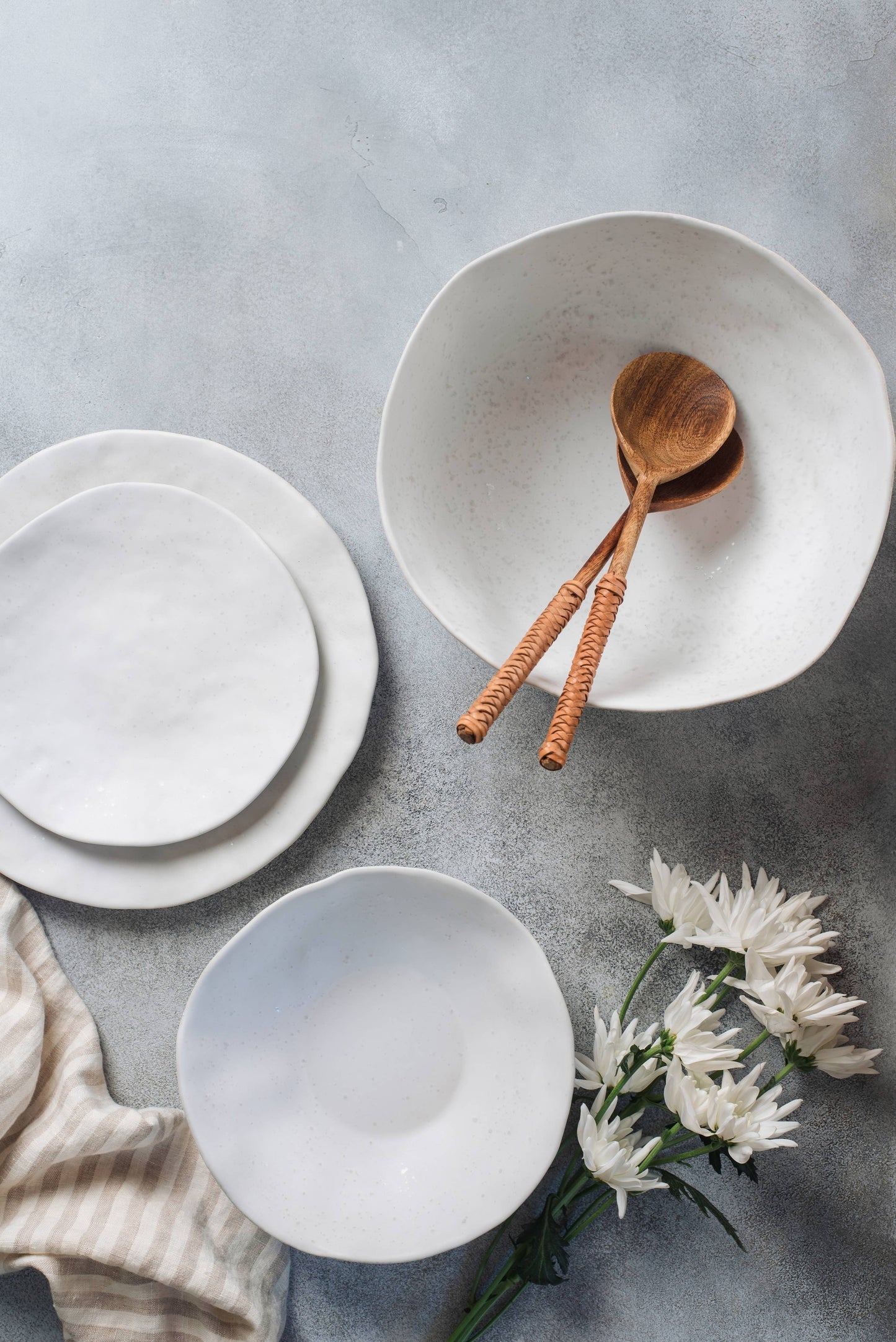 Nature Shape White Bread Plate 16cm